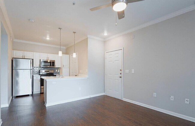 Building Photo - 10505 S I-35 Frontage Rd