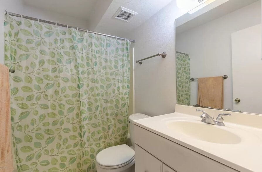 Guest bathroom - 616 S Hardy Dr