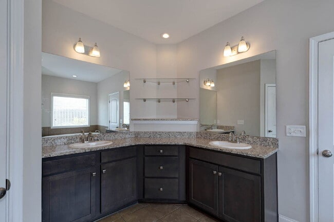 Building Photo - 4BR/3.5BA · 2,809 SF · Owner's Suite on Main · Fenced Yard · Midland, GA — $2,800/mo