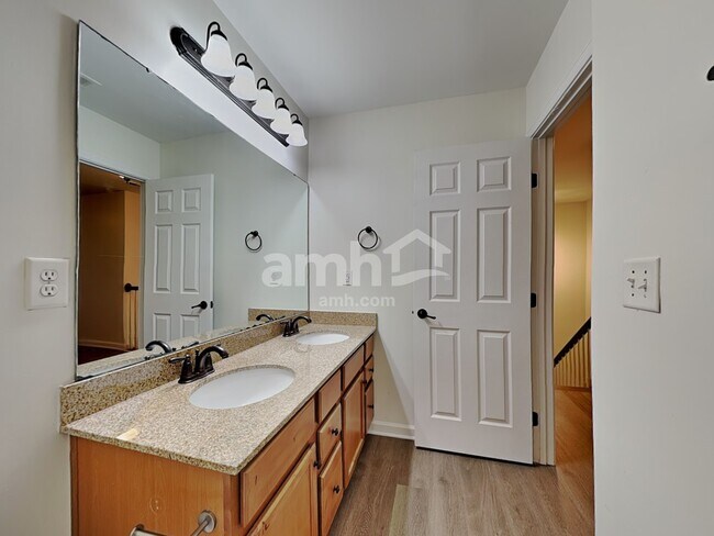 Building Photo - 3972 Harmattan Dr