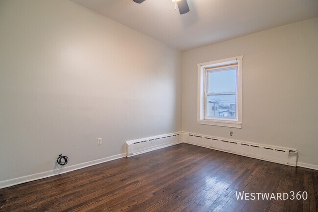 Building Photo - 308 S Springfield Ave