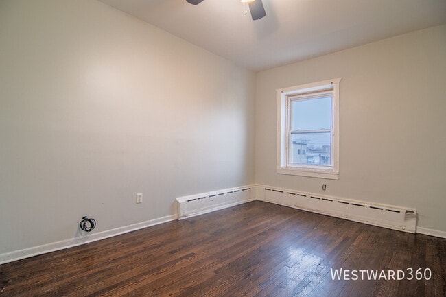 Building Photo - 310 S Springfield Ave