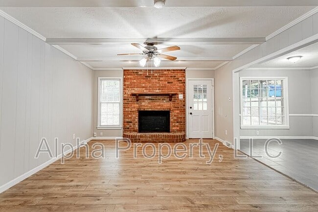 Building Photo - 111 Canebrake Dr