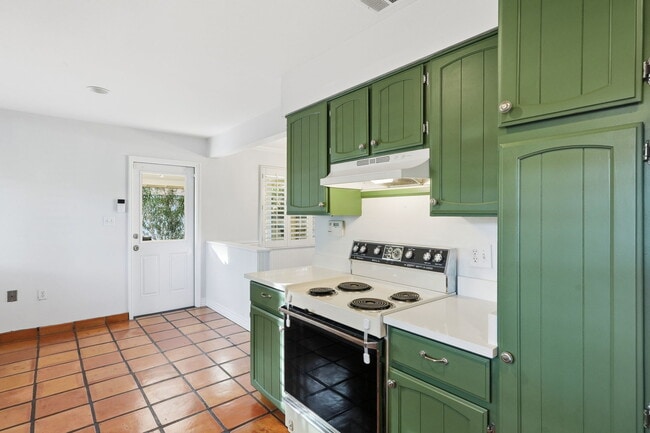 Building Photo - 4702 N 30th Pl