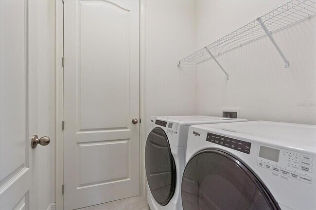 Building Photo - 10123 Carnoustie Pl