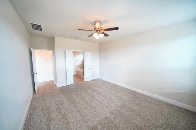 Building Photo - Stunning New Cibolo Home Now Available in Steel Creek - Realtor Commission: $500