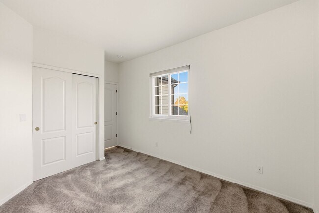 Building Photo - 3 Bed 2.5 Bath Home In Parker