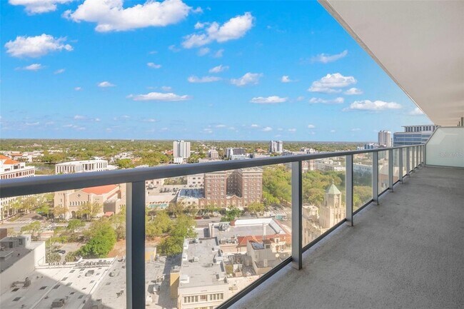 Building Photo - 400 Central Ave