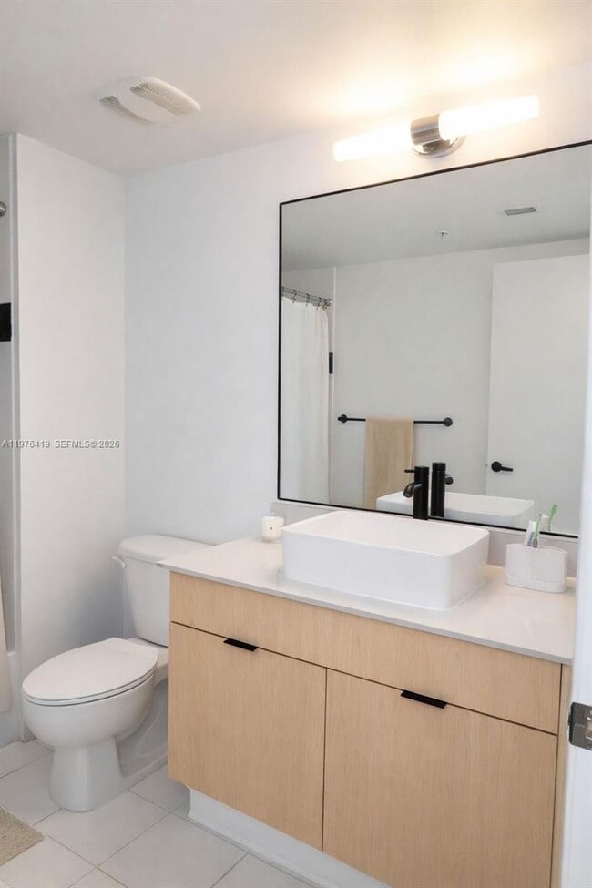 Building Photo - 1861 NW S River Dr