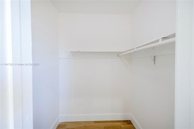 Building Photo - 2568 NW 34th Terrace