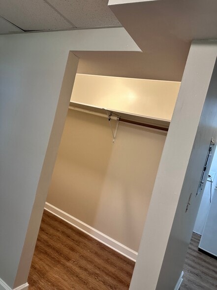 Building Photo - 4837 Cascade Dr