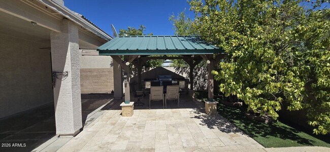 Building Photo - 6435 W Buckskin Trail