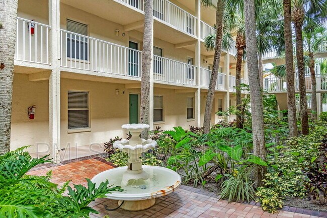 Building Photo - 7294 Cloister Dr