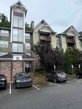 Building Photo - 2000 Olde Eastwood Village Blvd