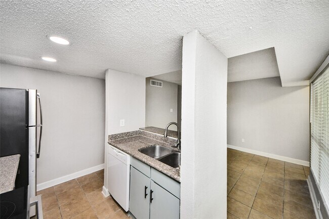 Building Photo - 781 Country Pl Dr