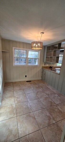 Building Photo - 135 Windsor Cir