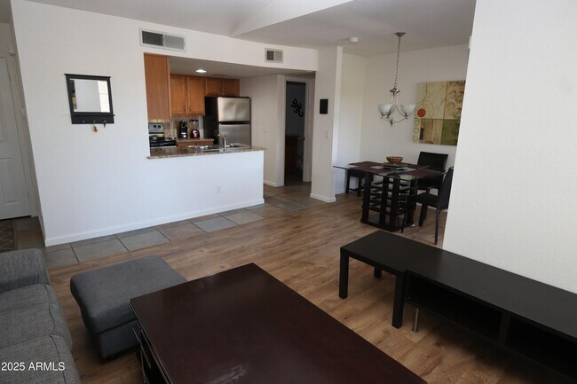 Building Photo - 200 E Southern Ave