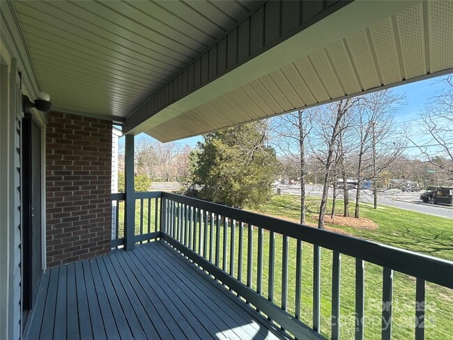 Building Photo - 10923 Harrowfield Rd