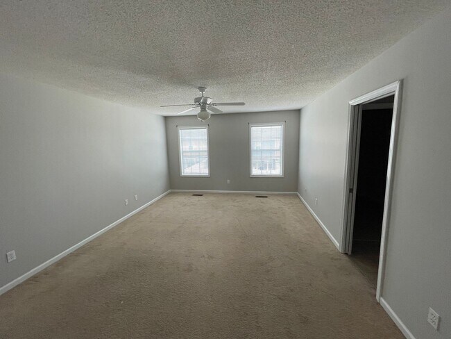 Building Photo - 216 Claremont Avenue