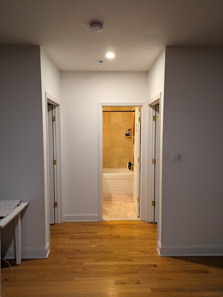 Building Photo - 95 Webster Ave