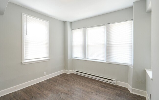 Building Photo - 7401 Andrews Ave