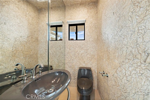 Building Photo - 715 Ocean Front