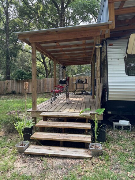 Building Photo - 441 Bell Dr