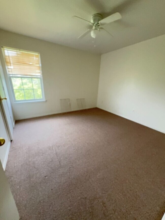 Building Photo - 3601 Malibu Ln