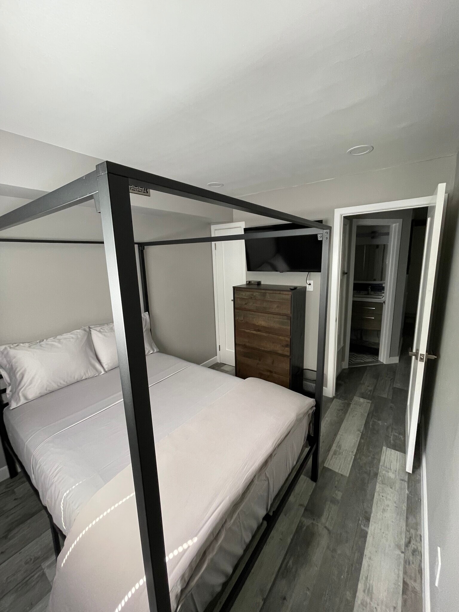 Building Photo - 29 Skyline Dr