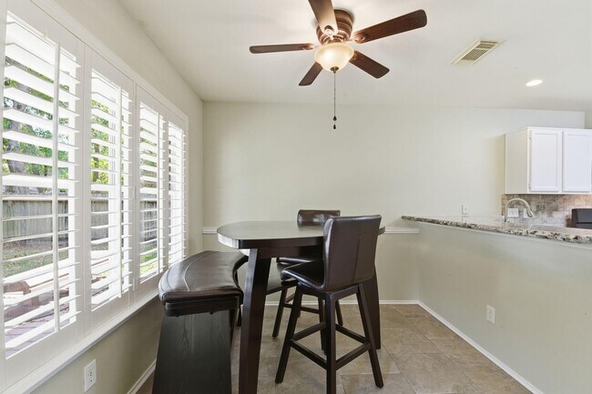 Building Photo - 30834 Melita Dr