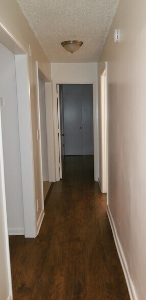 Building Photo - 104 Tuckahoe Square E