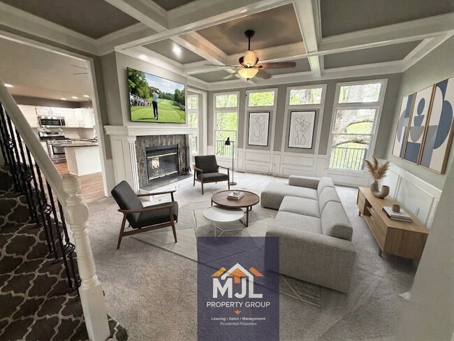 Building Photo - Beautiful 5 Bedroom / 3.5 Bath Home *READY JULY 1*