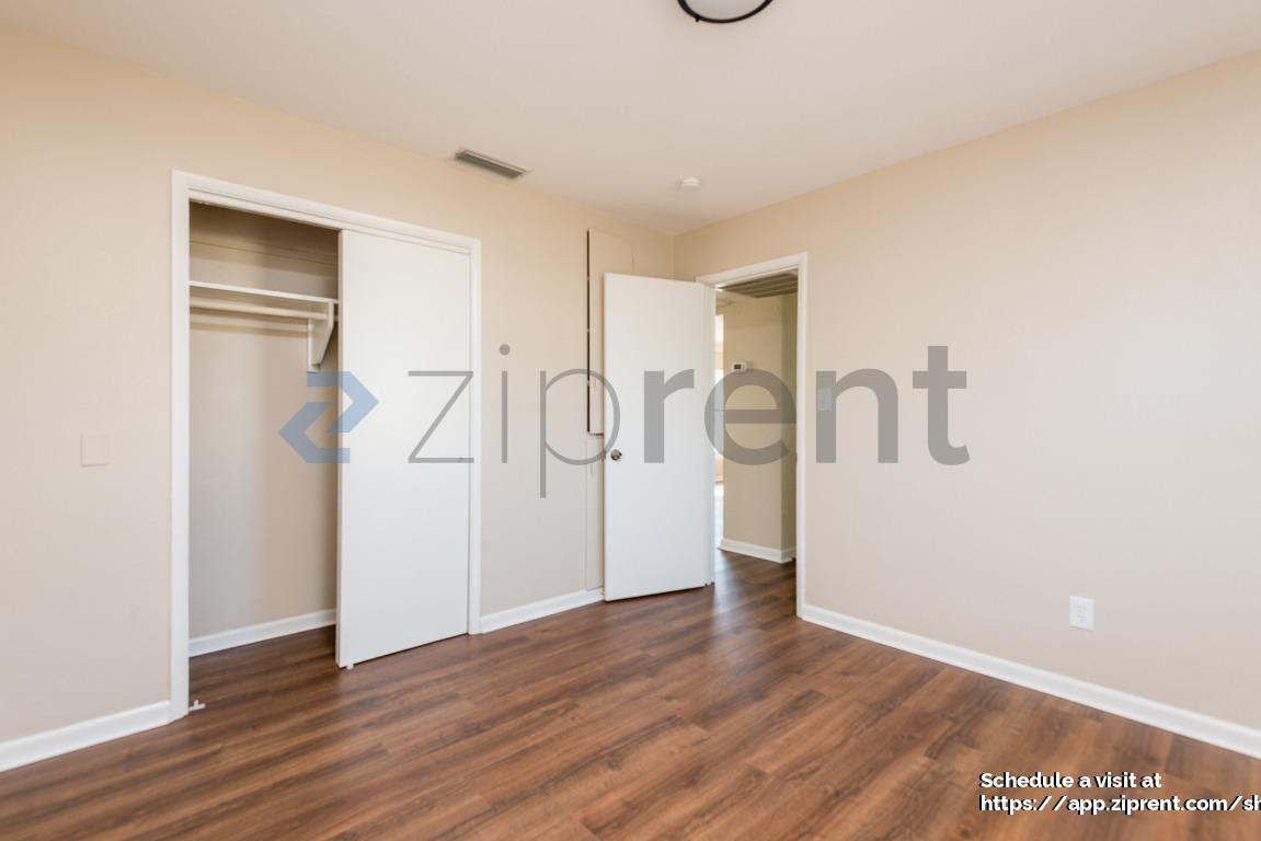 Building Photo - 3601 30th Ave S