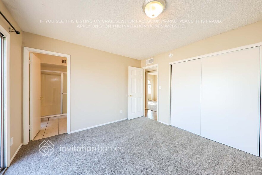 Building Photo - 5256 W Cholla St