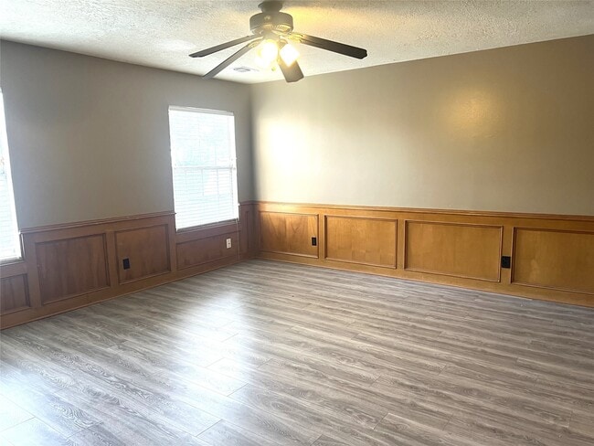 Building Photo - 7510 Creek Glen Dr