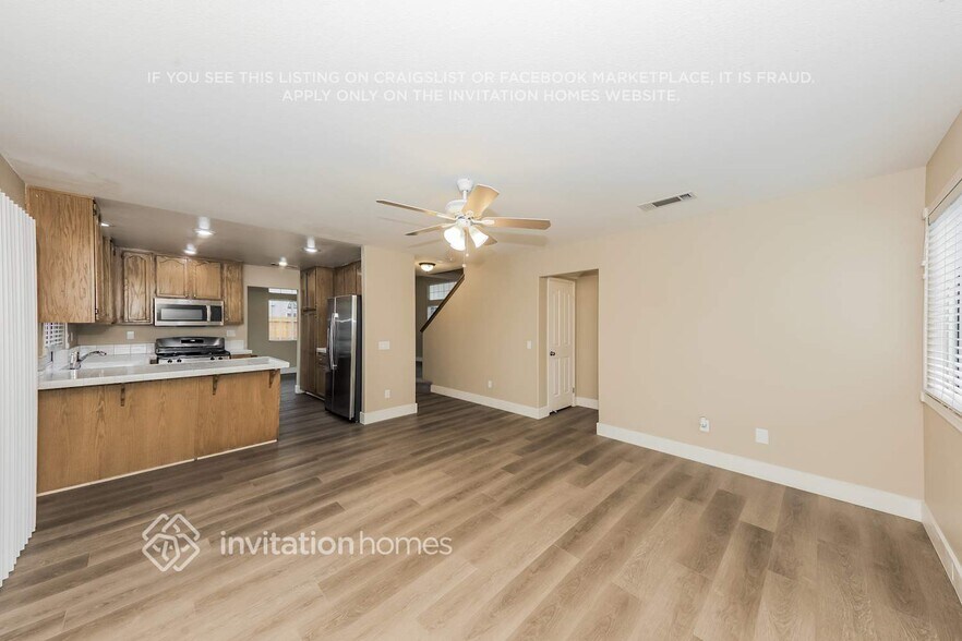 Building Photo - 27025 Hemingway Ct