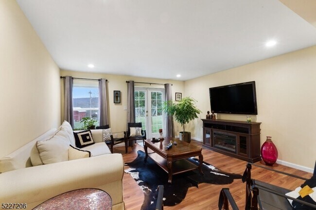 Building Photo - 70 Alvin Sloan Ave