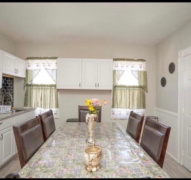 Building Photo - 66 Health Ave