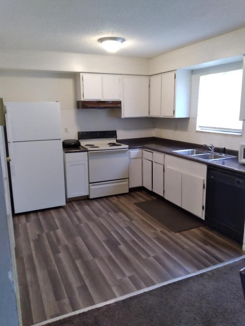 Building Photo - 3236 Rakeford Dr