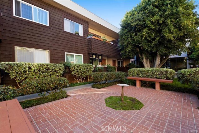 Building Photo - 5400 Newcastle Ave