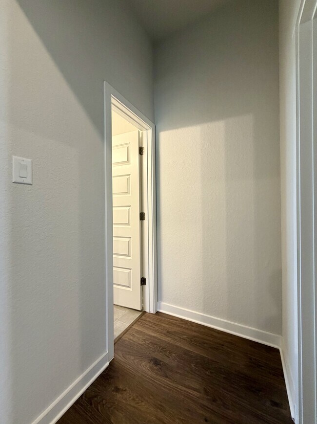 Building Photo - 14427 Inspiration Pt