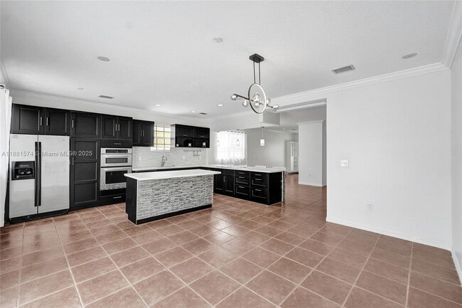 Building Photo - 3041 SW 88th Ave