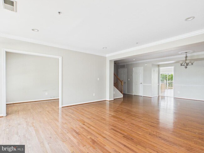 Building Photo - 4587 Whittemore Pl