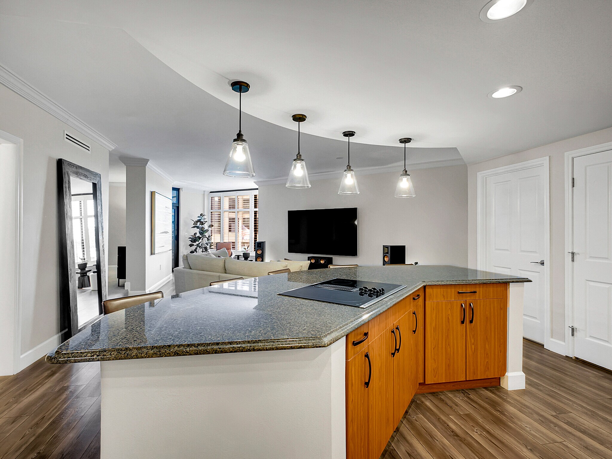 Building Photo - 8100 E Union Ave