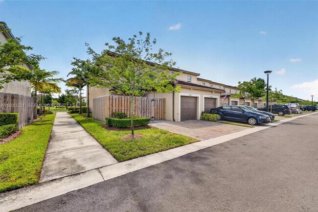 Building Photo - 26450 SW 148th Ct