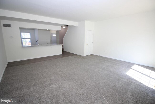 Building Photo - 132 Bay Hill Ln