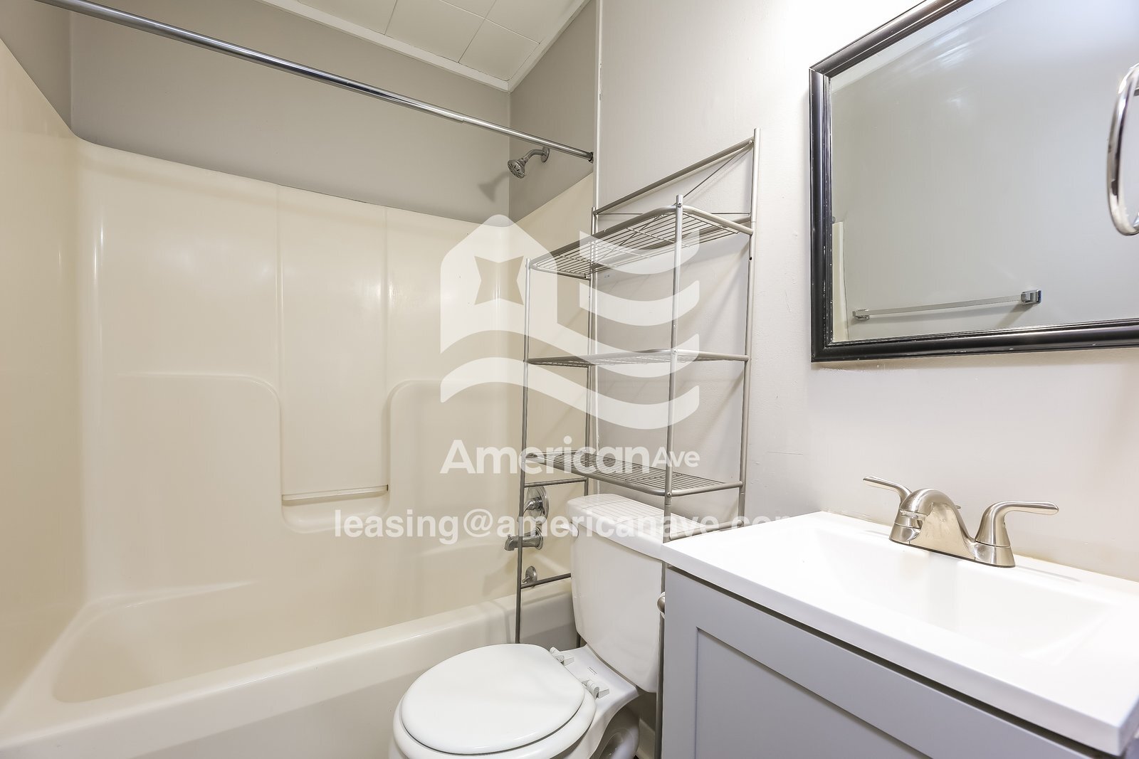 Building Photo - 693 Arlington Rd