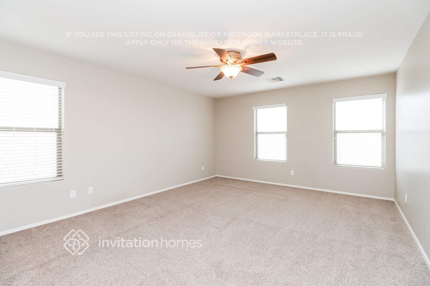 Building Photo - 2328 E Meadow Creek Way