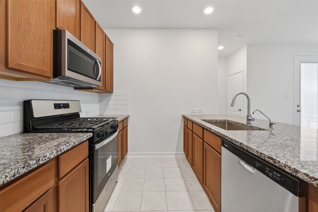 Building Photo - 5607 Grizzly Bear Wy