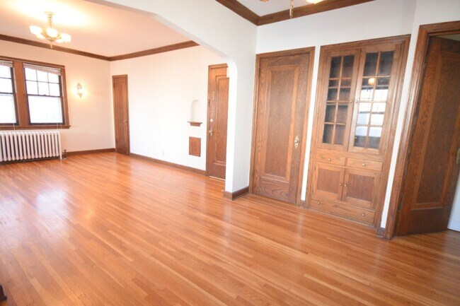 Building Photo - 3124 Fremont Ave S